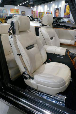 Used 2008 Rolls-Royce Phantom Drophead Coupe RWD image 21