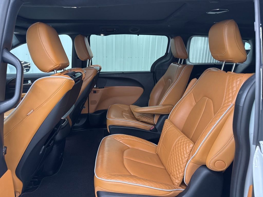 Used 2022 Chrysler Pacifica Pinnacle FWD image 11