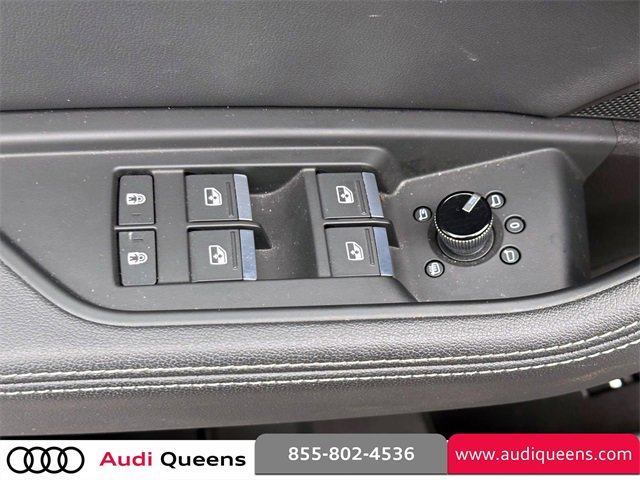 Certified 2022 Audi e-tron Premium image 13