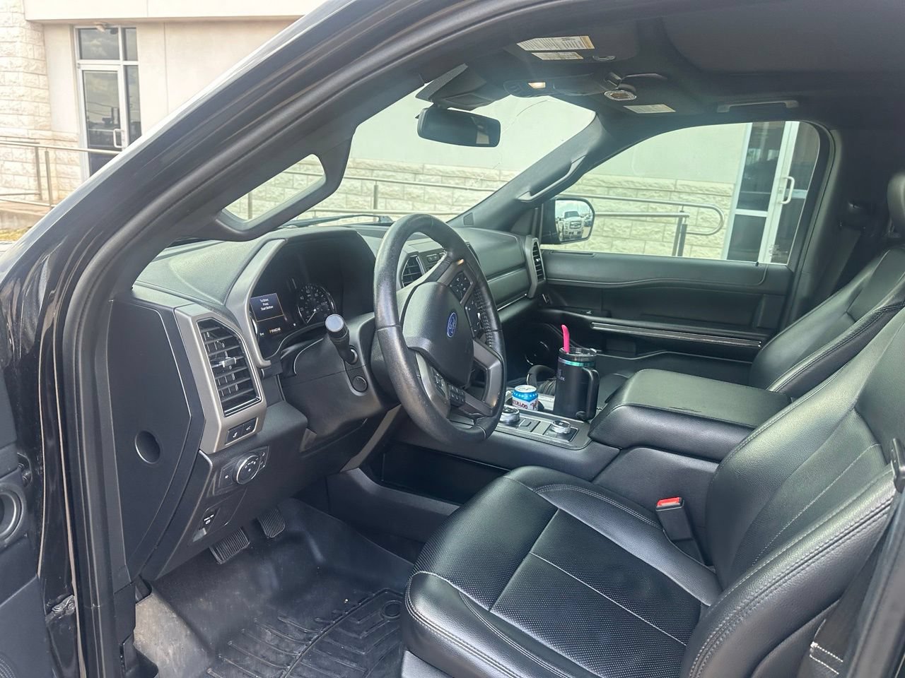 Used 2020 Ford Expedition Max XLT w/ Equipment Group 202A AWD/4WD image 9