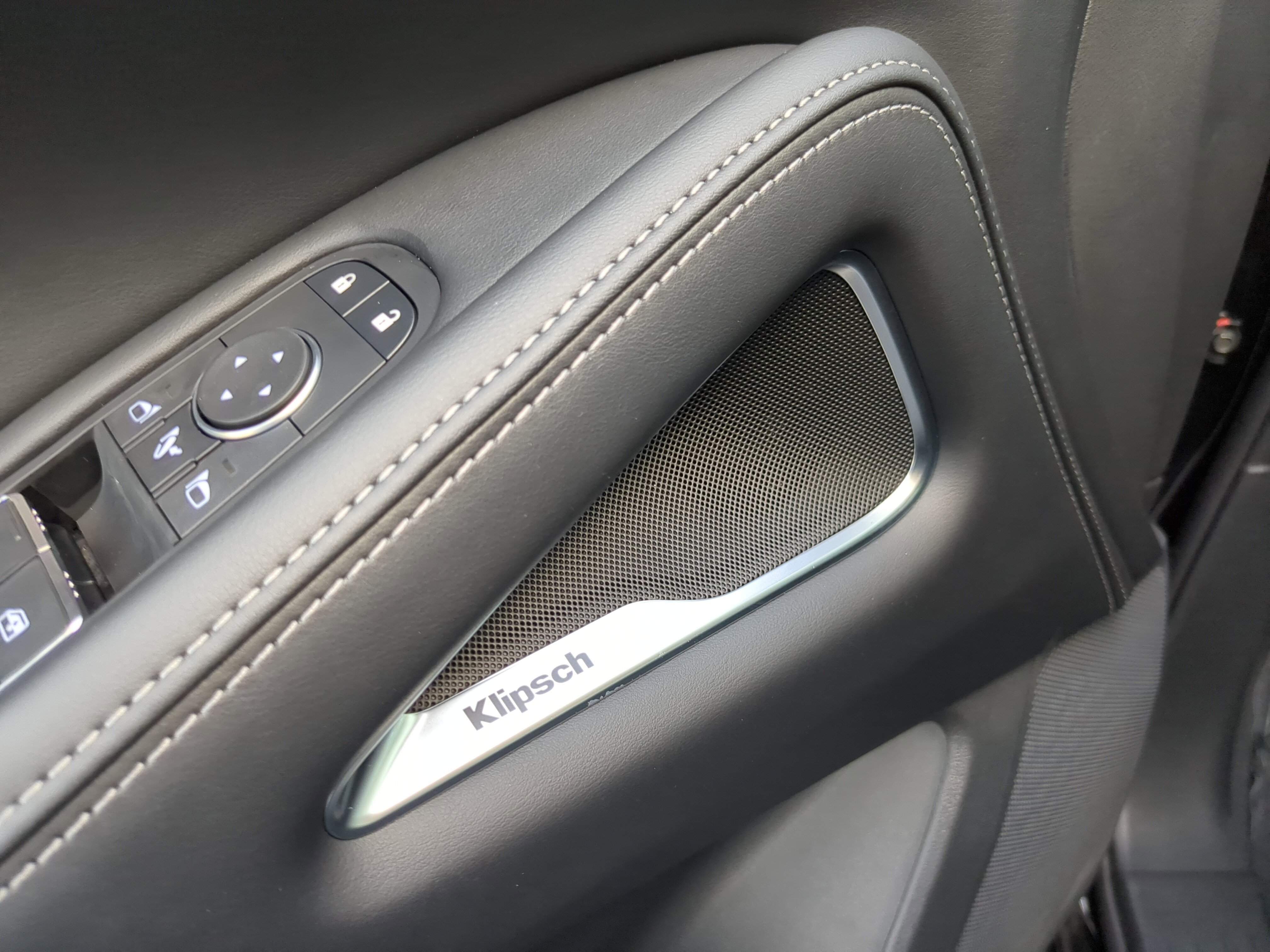 New 2026 INFINITI QX60 Luxe w/ Cargo Package image 18