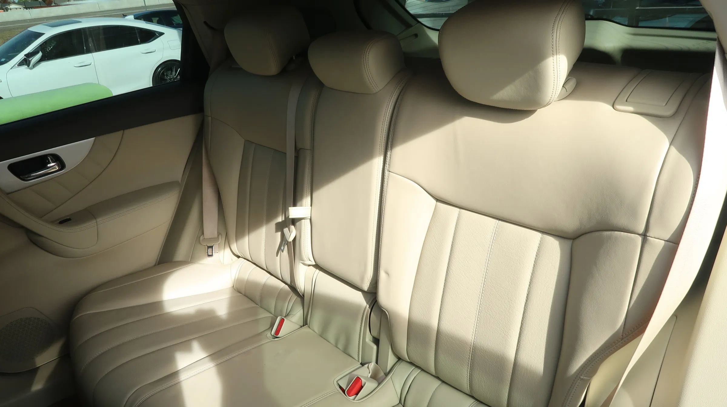 Used 2017 INFINITI QX70 3.7 w/ Premium Package image 21