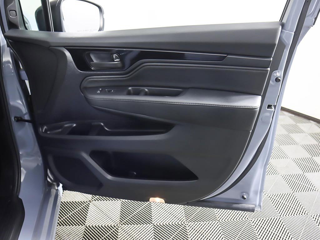 Used 2025 Honda Odyssey Touring image 27