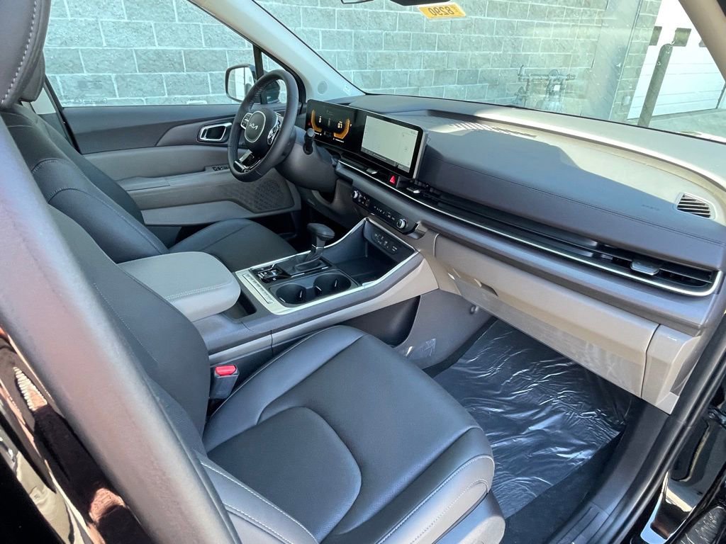 New 2026 Kia Carnival EX image 28