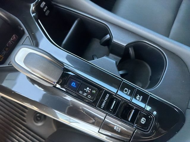 Certified 2025 Toyota Crown Signia w/ Advanced Technology Package AWD/4WD image 24