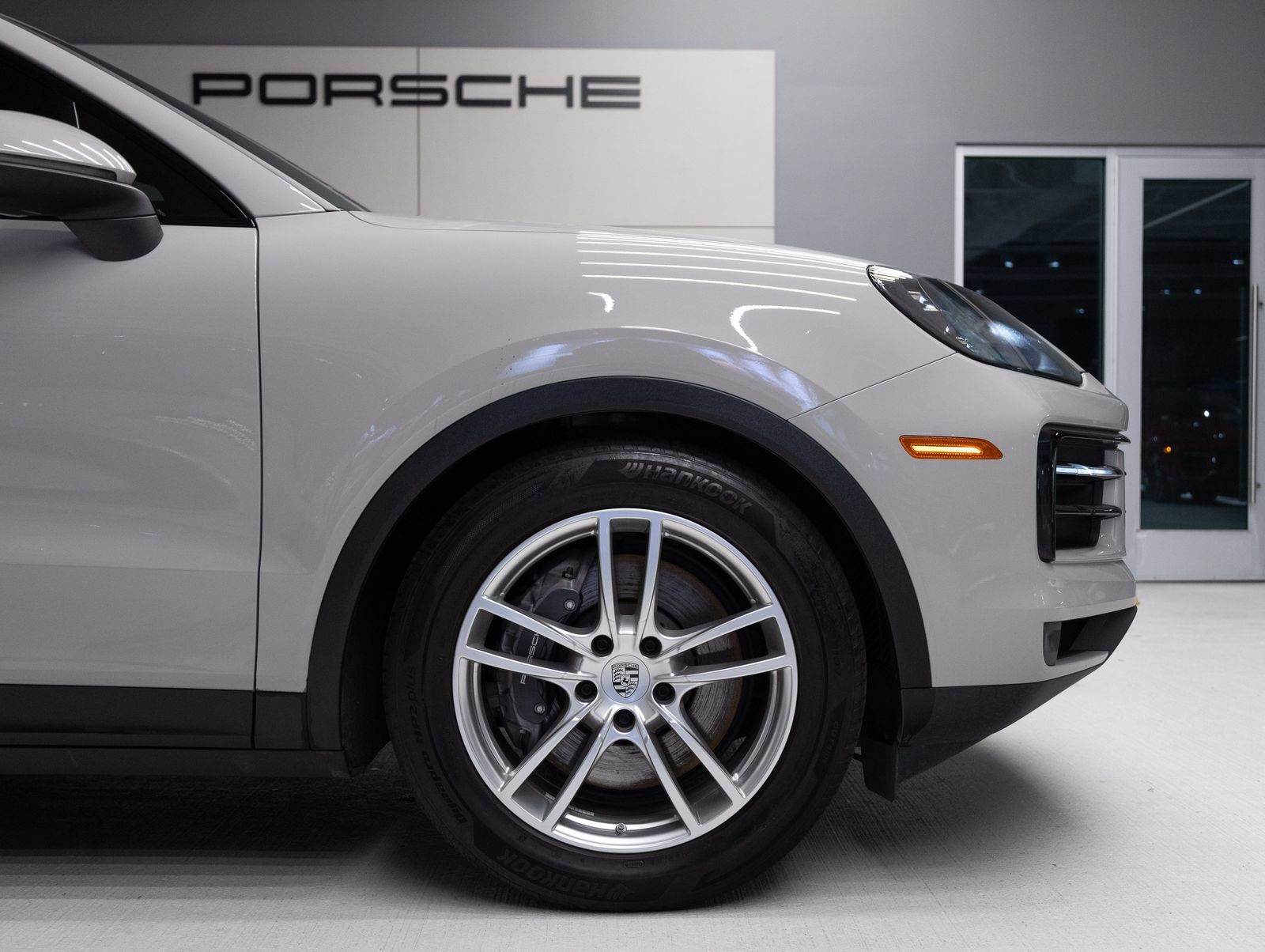 Certified 2024 Porsche Cayenne Coupe AWD/4WD image 11