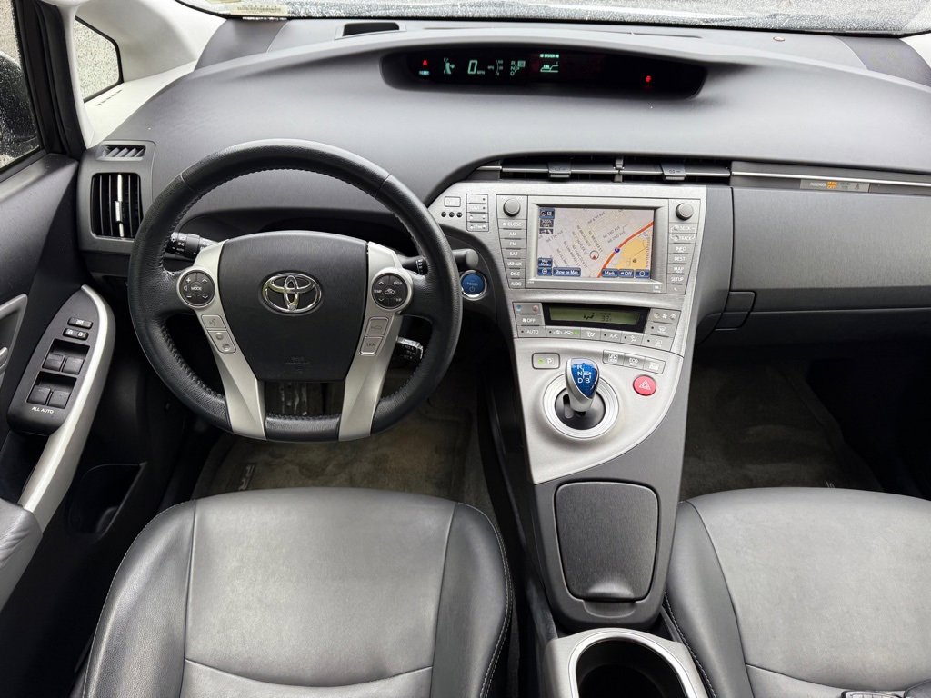 Used 2015 Toyota Prius Five w/ Advanced Technology Package image 19