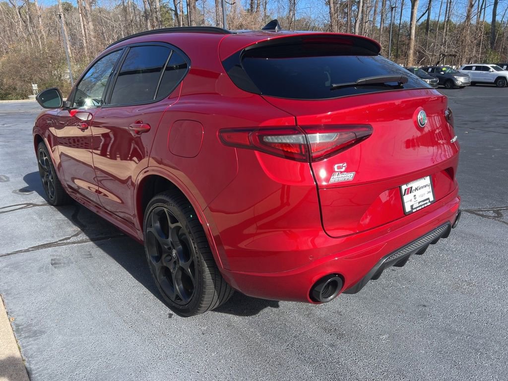 Used 2023 Alfa Romeo Stelvio Veloce AWD/4WD image 13