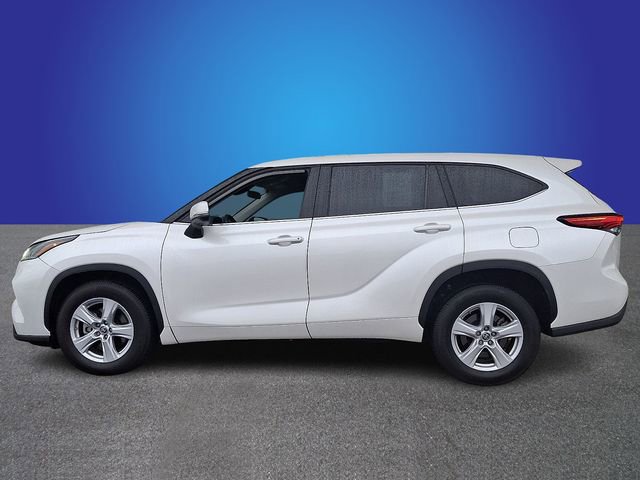 Used 2021 Toyota Highlander LE image 7