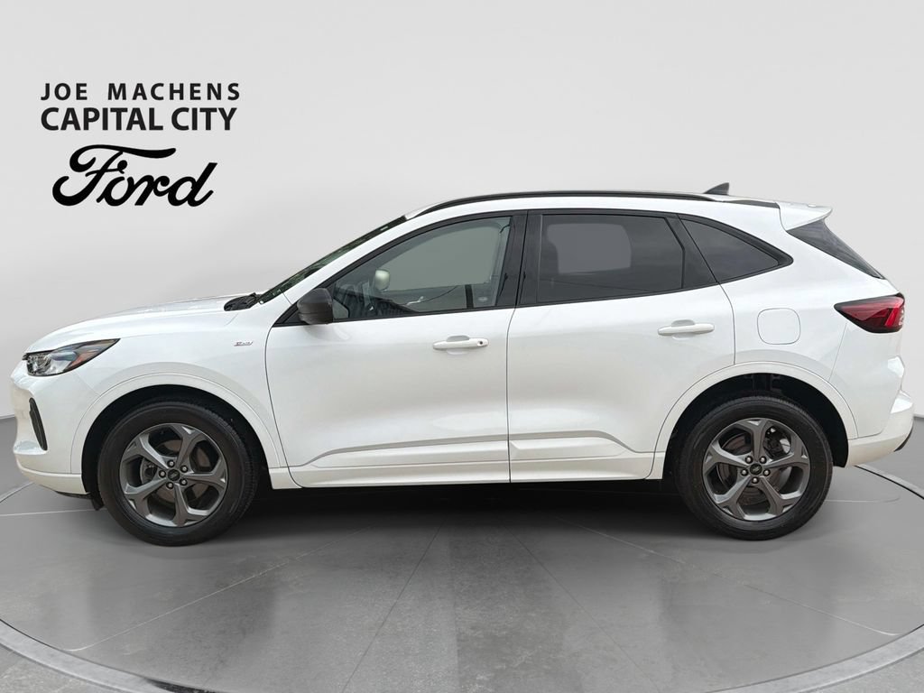 Used 2023 Ford Escape ST-Line w/ Tech Pack #1 AWD/4WD image 8