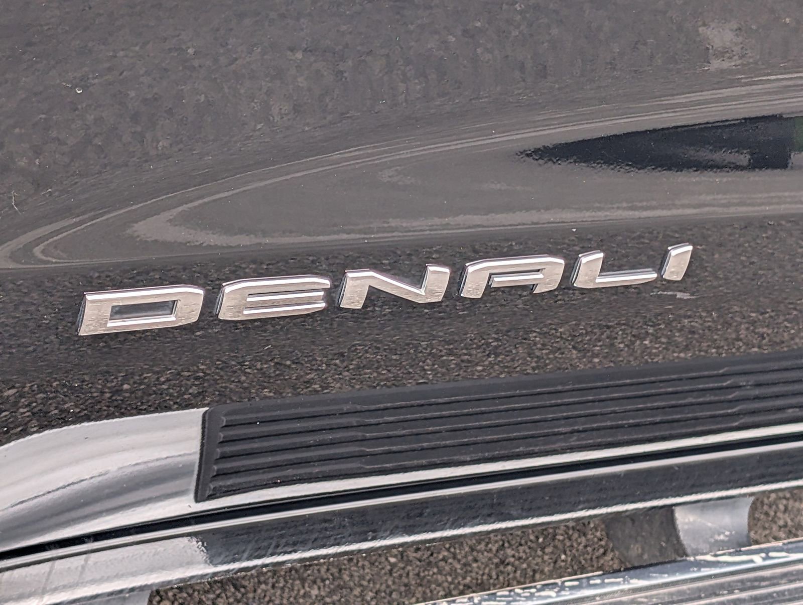 Used 2021 GMC Sierra 1500 Denali w/ Driver Alert Package II AWD/4WD image 5