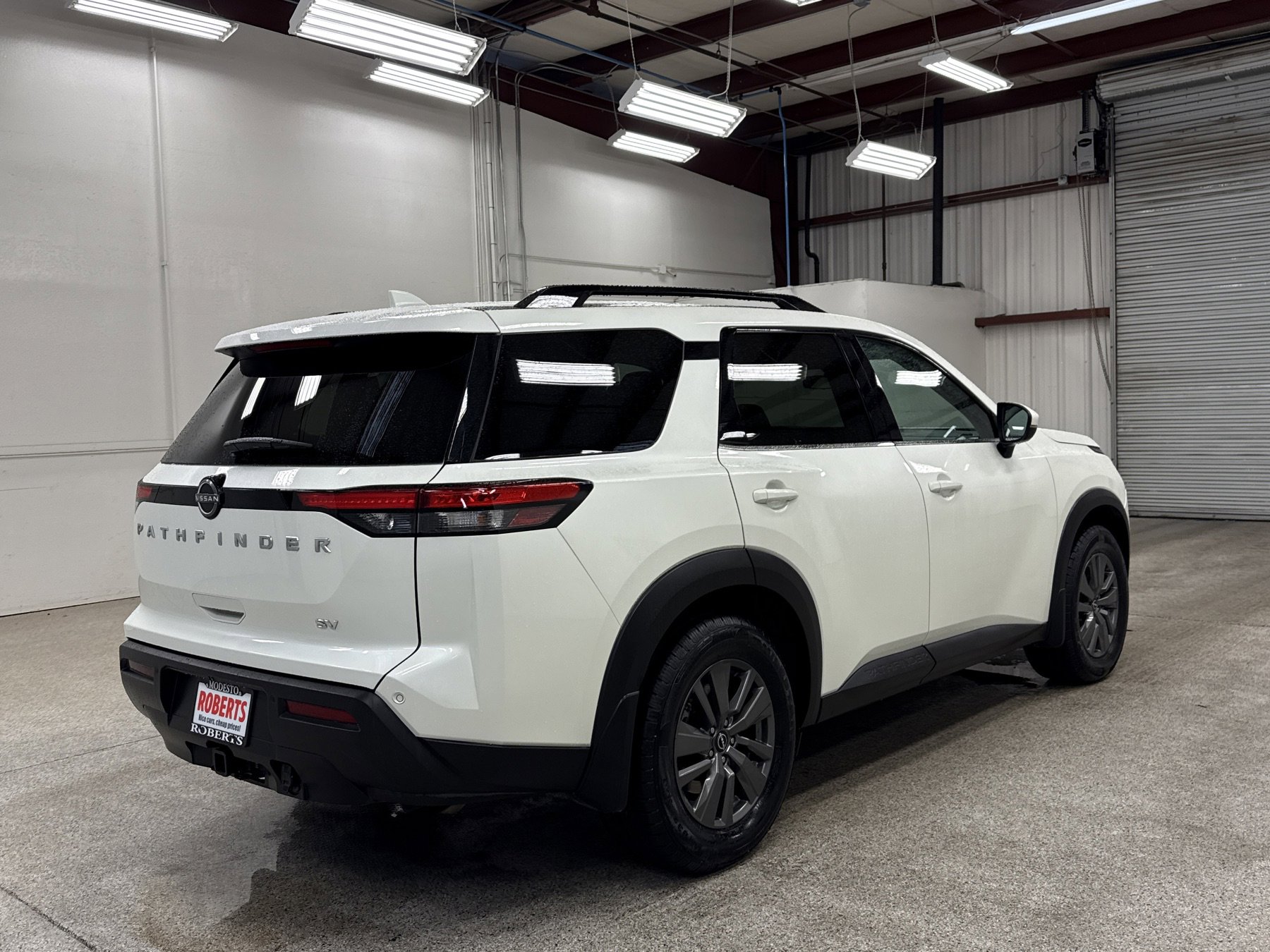 Used 2022 Nissan Pathfinder SV w/ SV Premium Package image 19