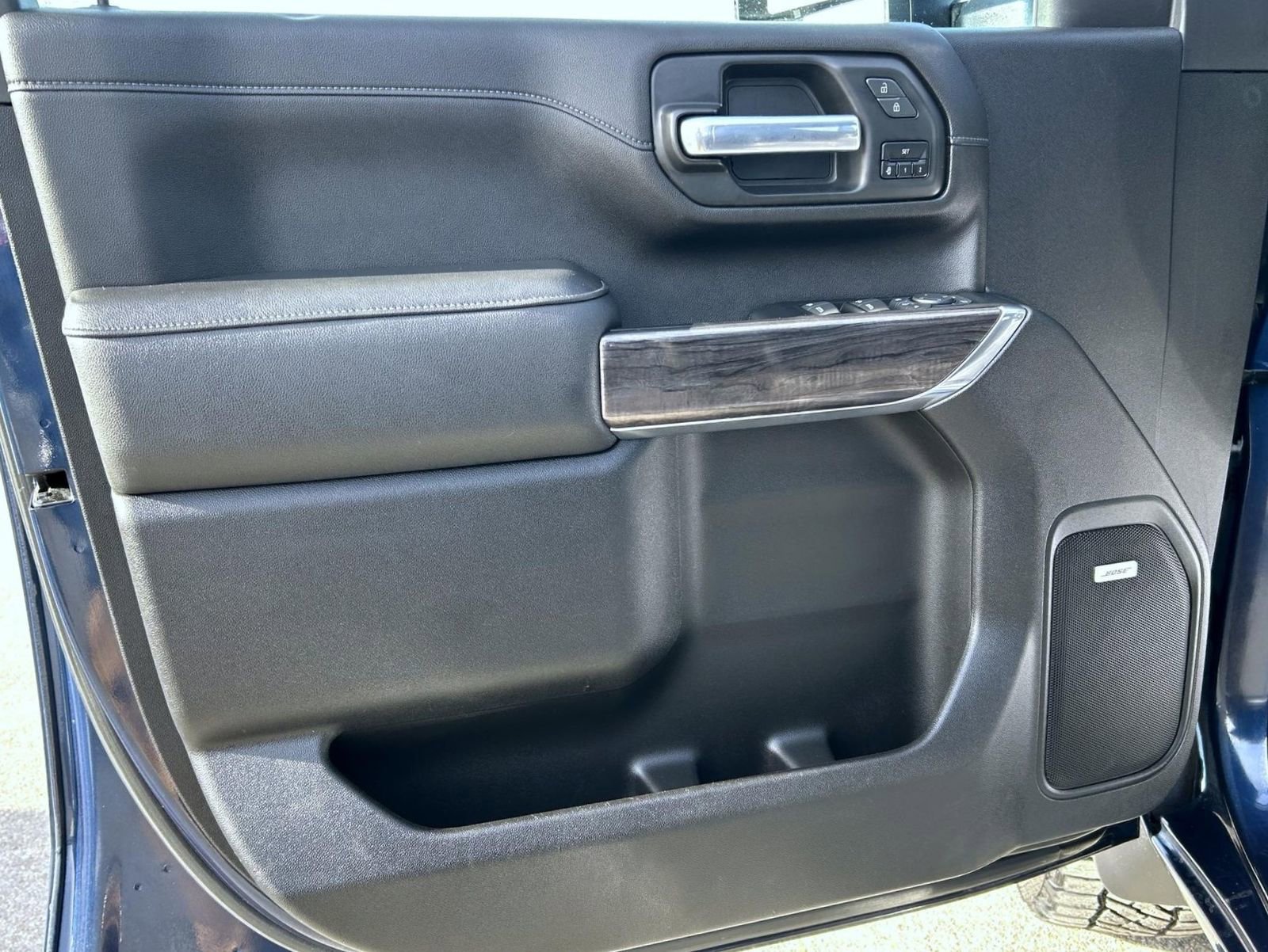 Certified 2023 Chevrolet Silverado 2500 LTZ w/ LTZ Premium Package image 9