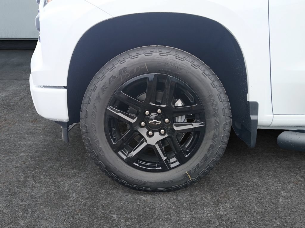 New 2026 Chevrolet Silverado 1500 Custom w/ Turbomax Blackout Package RWD image 9