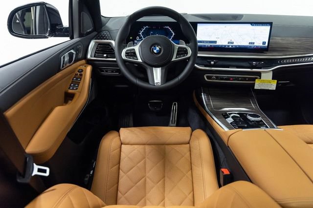 Certified 2026 BMW X7 xDrive40i w/ M Sport Package AWD/4WD image 4