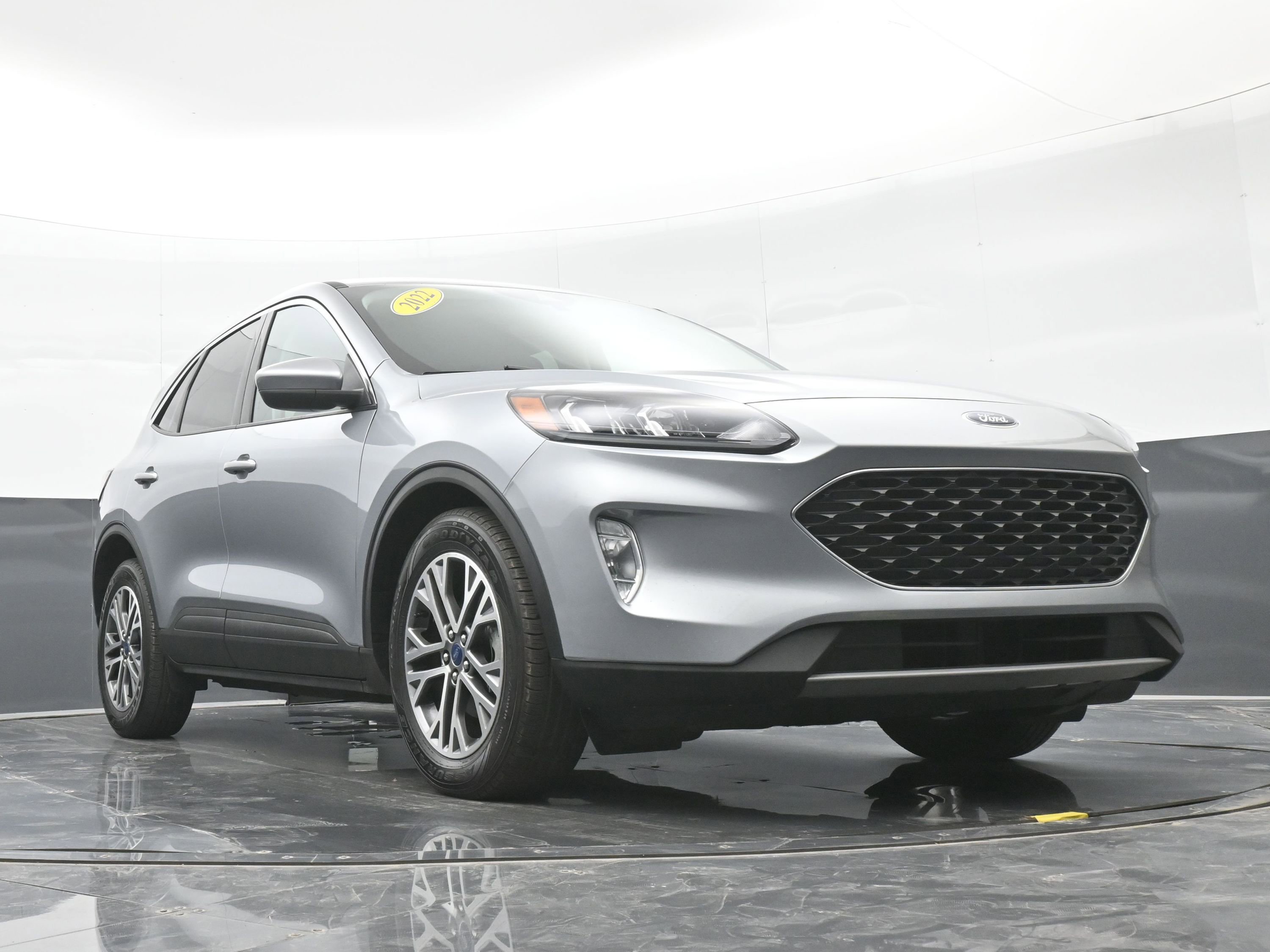 Used 2022 Ford Escape SEL FWD image 40