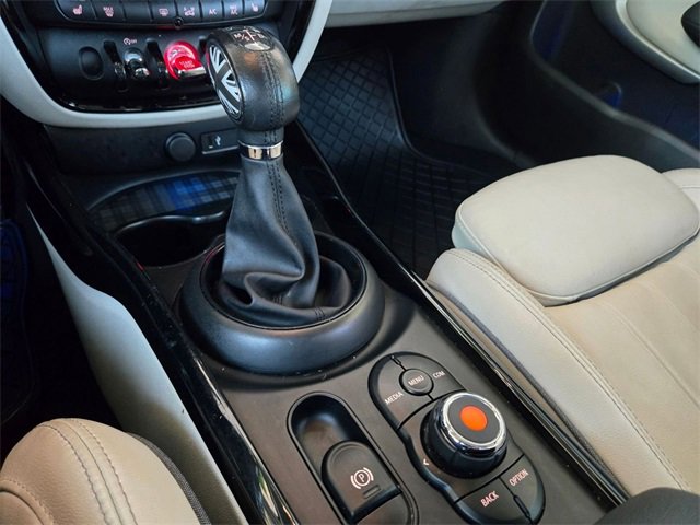 Used 2019 MINI Cooper Clubman Signature image 12