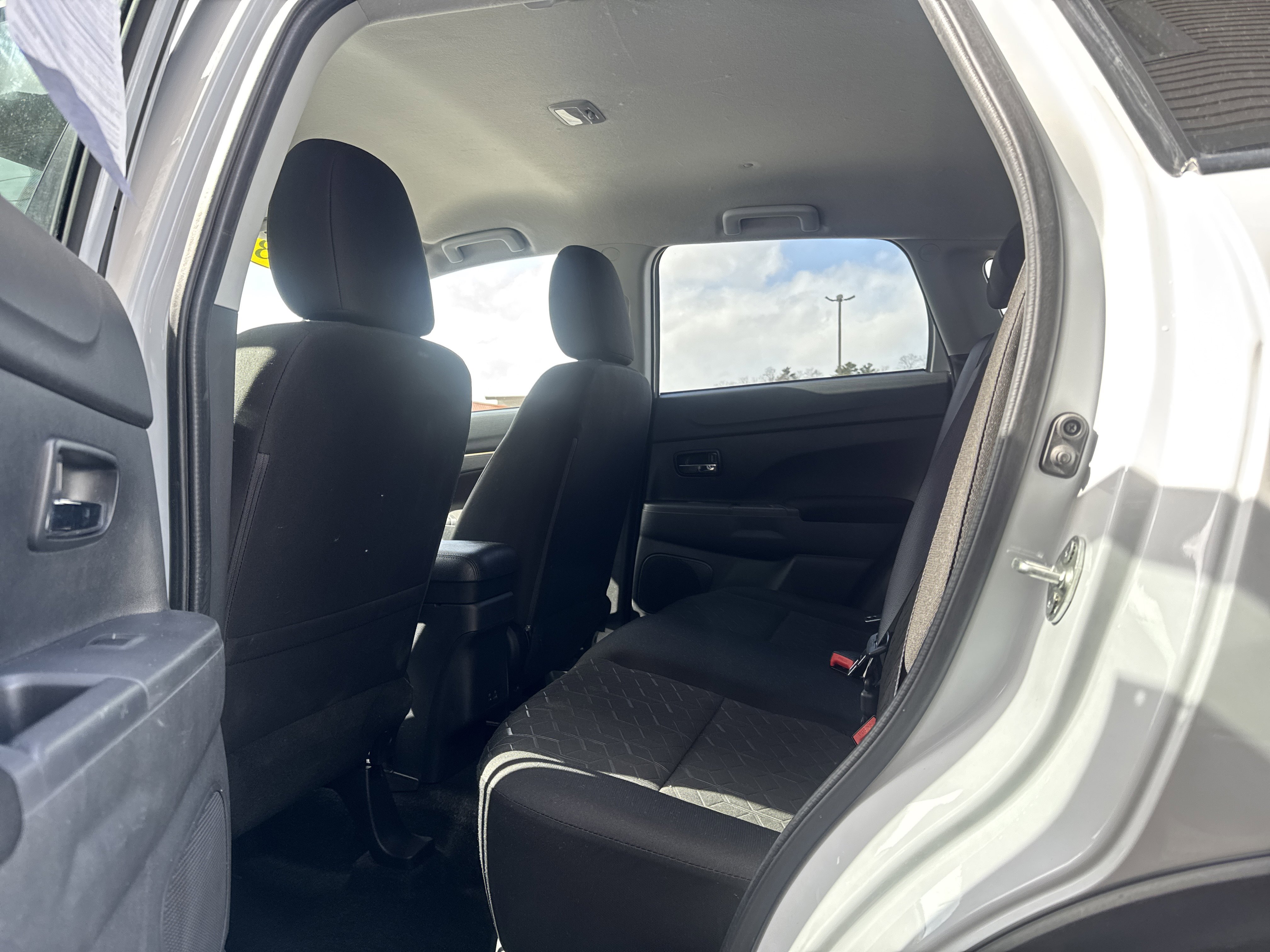 Used 2023 Mitsubishi Outlander Sport LE image 10