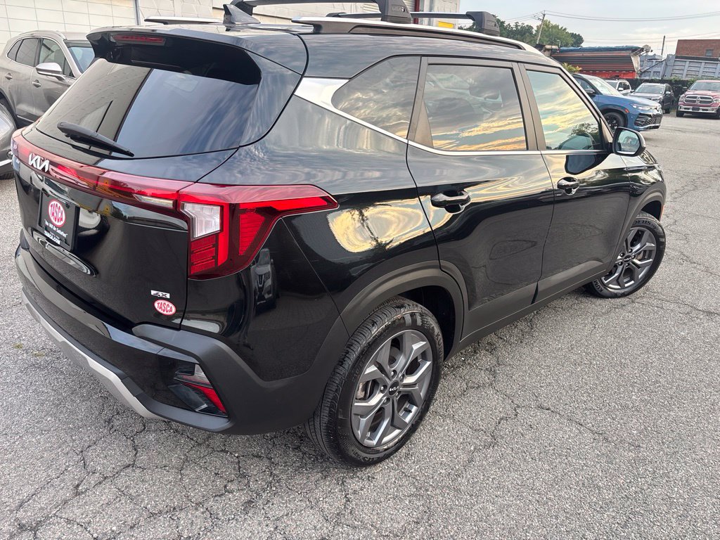 Used 2024 Kia Seltos S AWD/4WD image 6