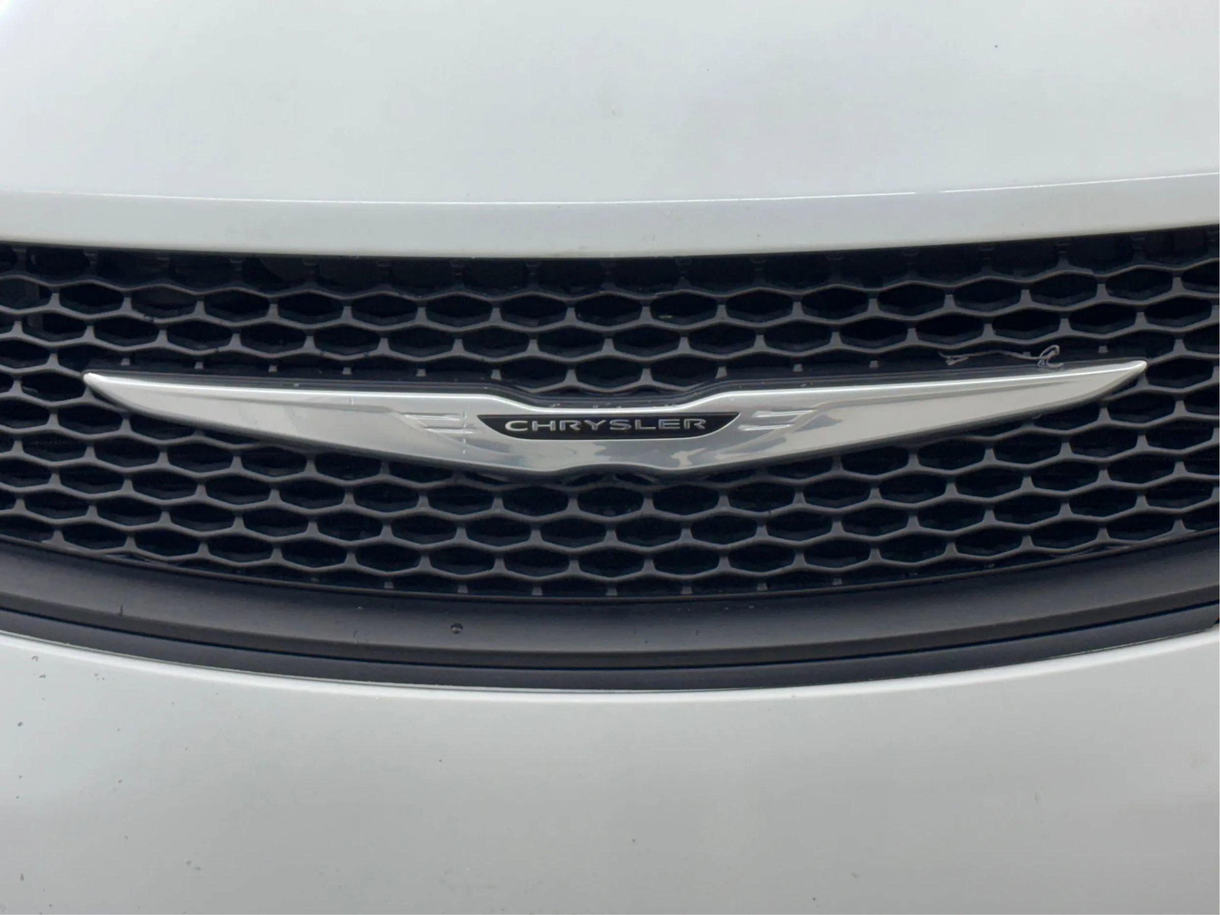 Used 2023 Chrysler Voyager LX image 35