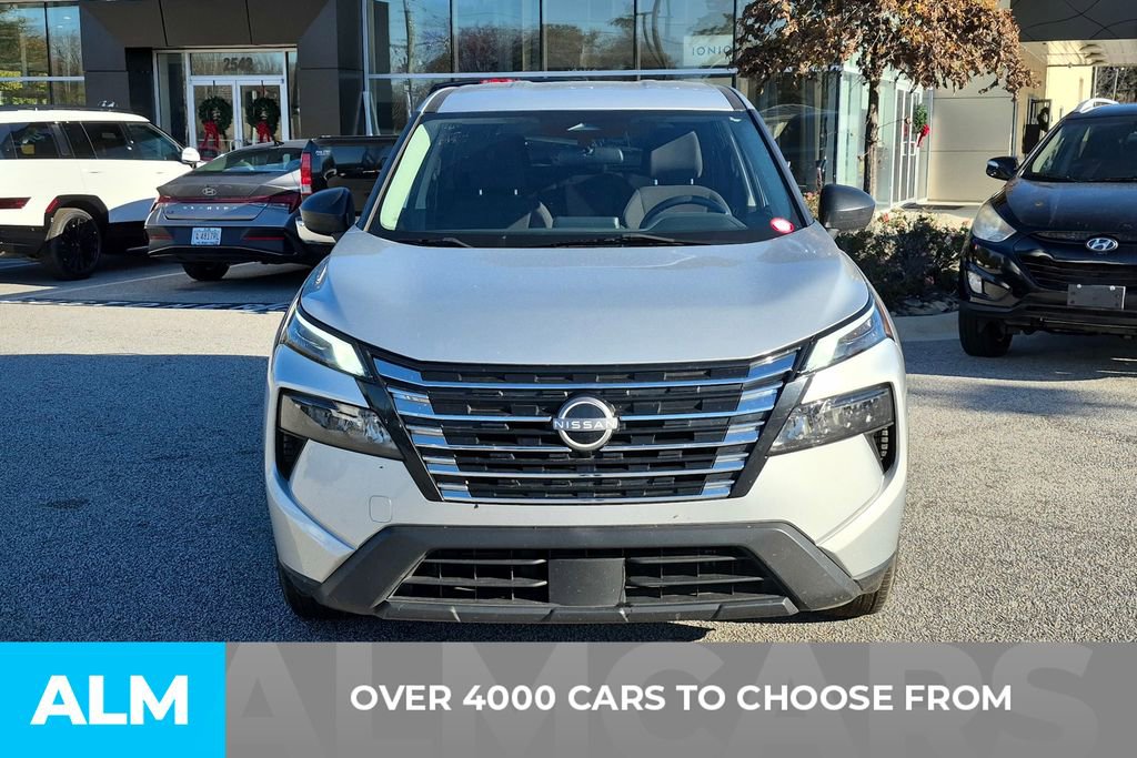 Used 2024 Nissan Rogue S image 3