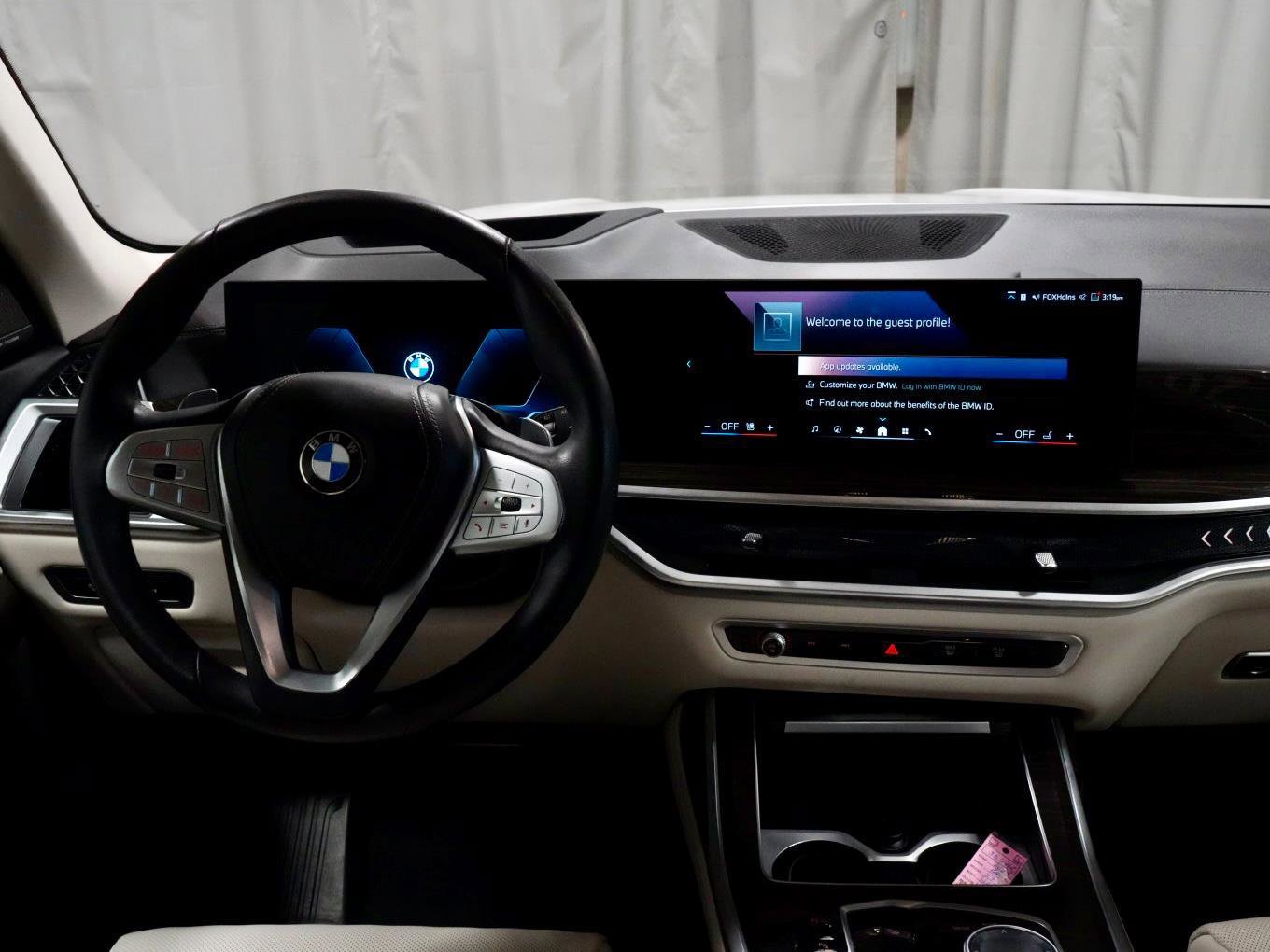 Certified 2024 BMW X7 xDrive40i w/ Executive Package image 3