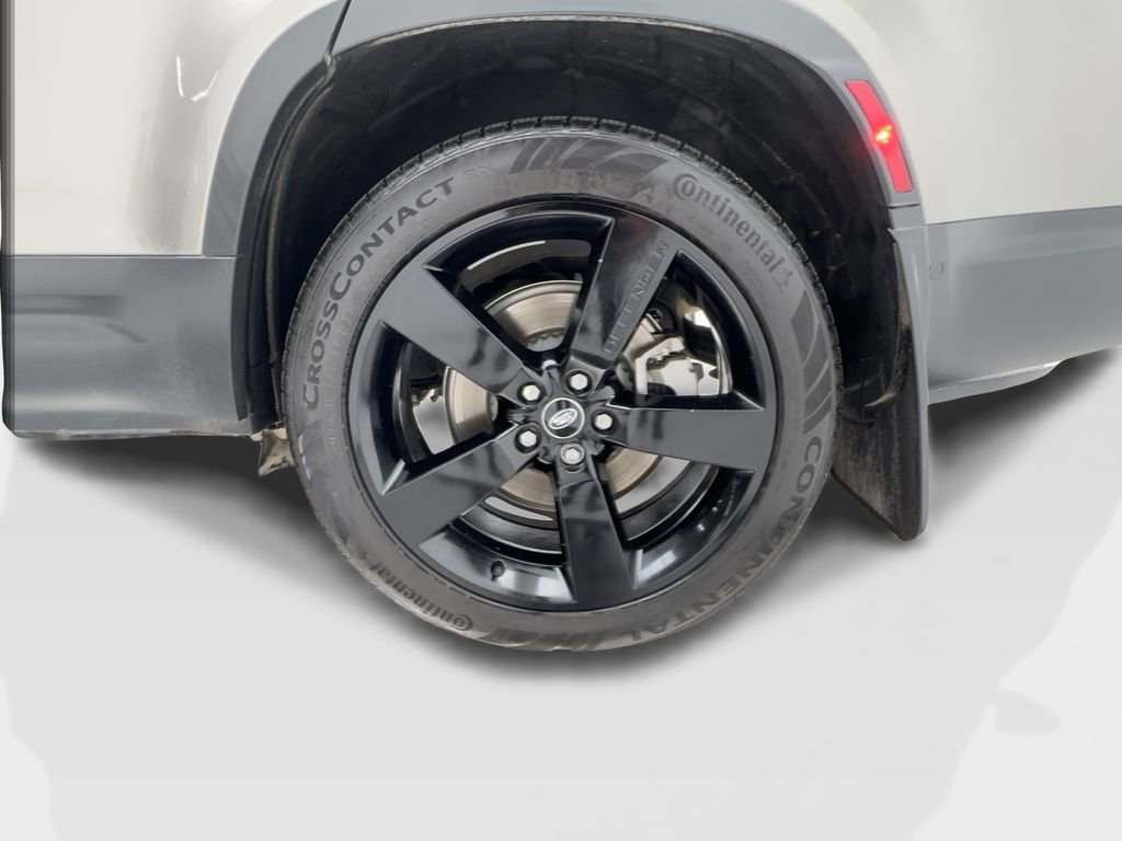 Used 2024 Land Rover Defender 130 S image 11