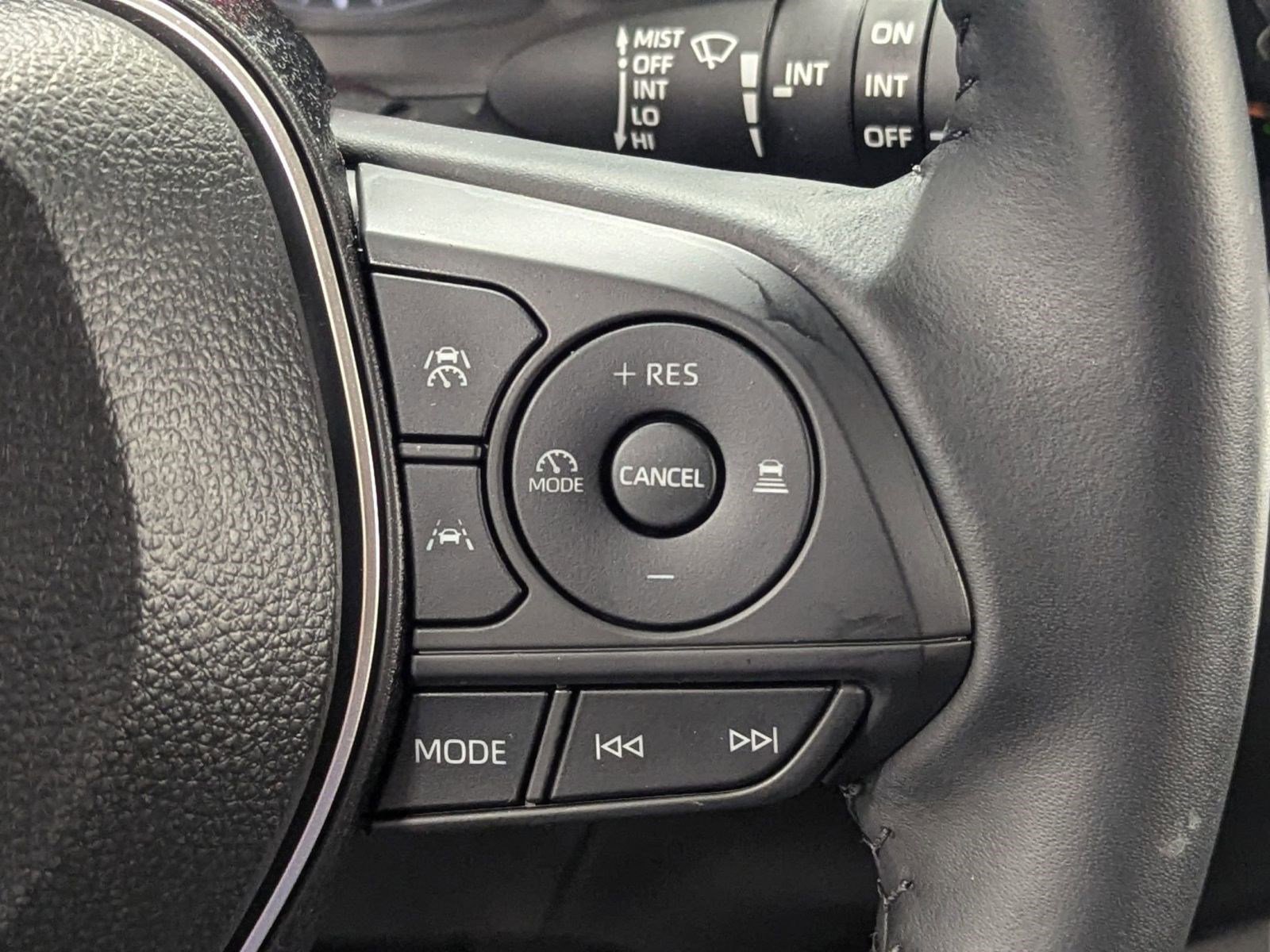 Used 2024 Toyota Corolla Cross LE image 21