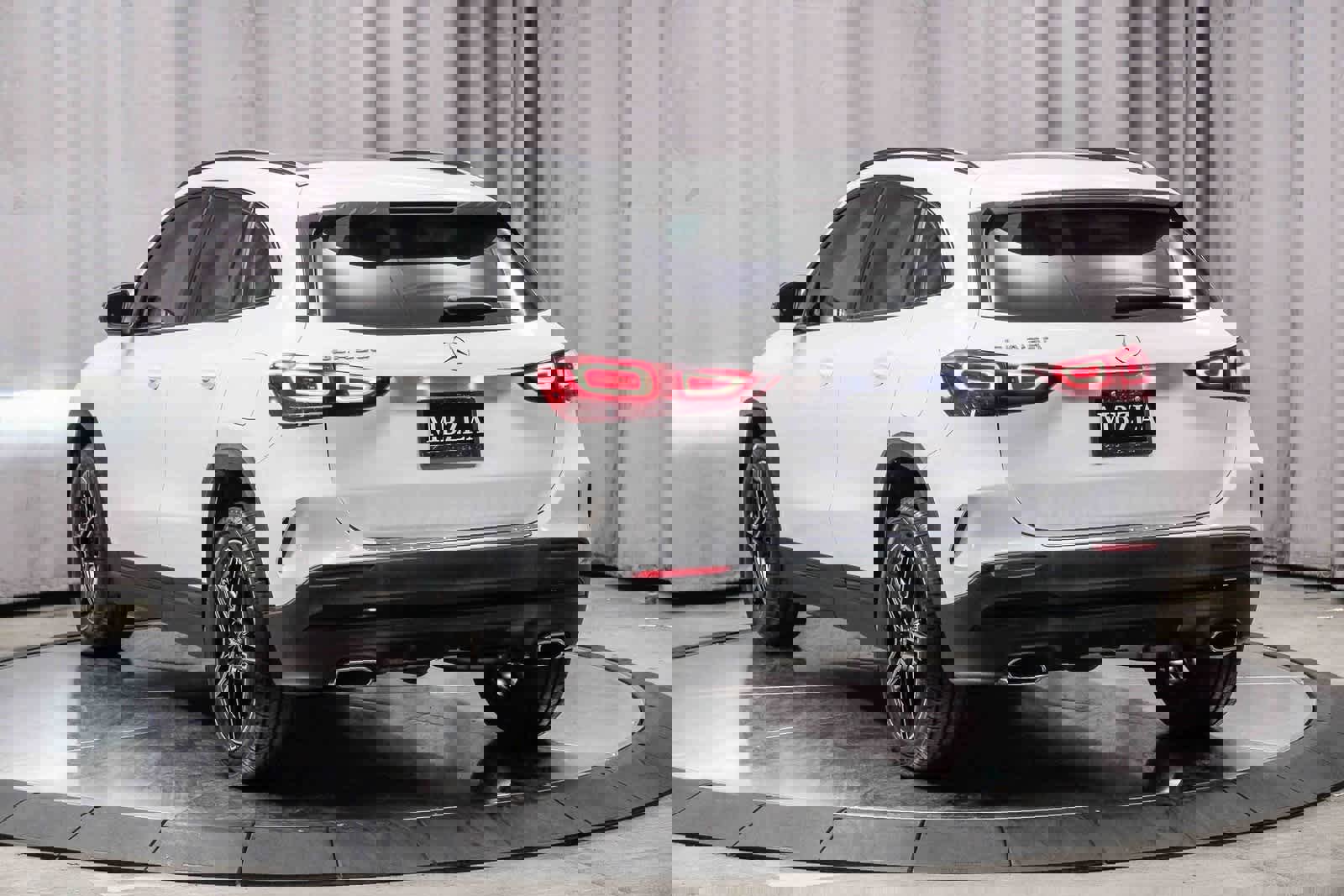 Certified 2022 Mercedes-Benz GLA 250 image 2