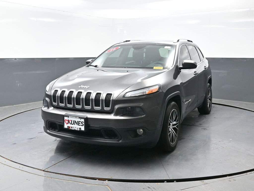 Used 2016 Jeep Cherokee Latitude image 4
