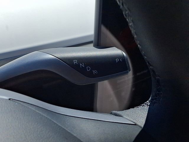 Used 2024 Tesla Model Y Performance image 16