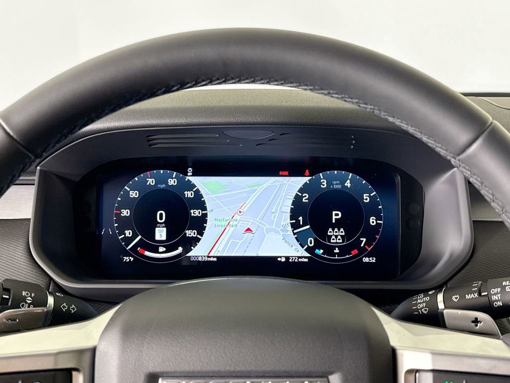 Used 2026 Land Rover Discovery Limited Edition image 10