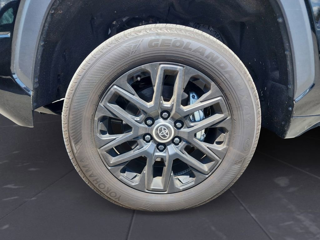 Used 2024 Toyota Tundra Limited AWD/4WD image 15