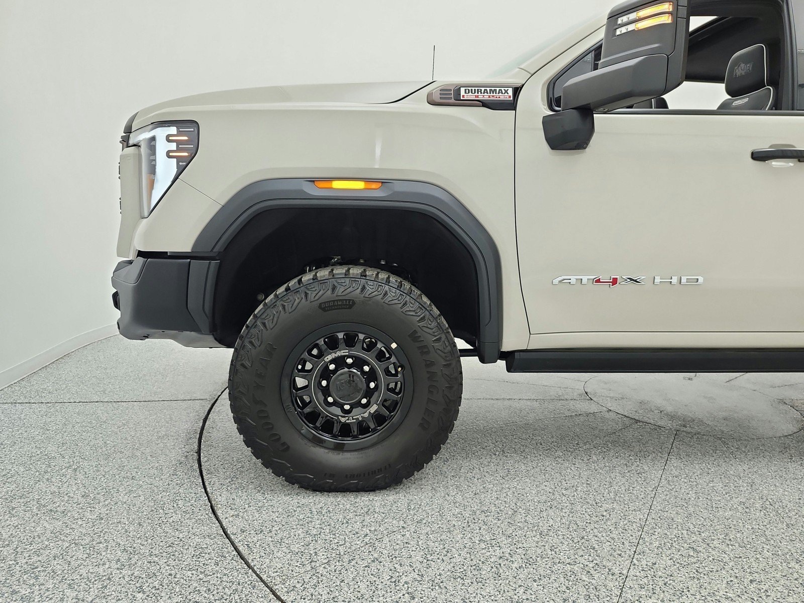 Used 2026 GMC Sierra 2500 AT4X w/ AT4X AEV Edition AWD/4WD image 30