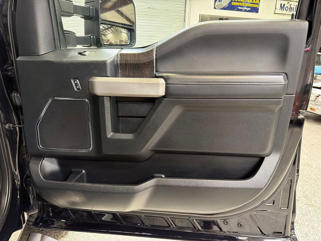 Used 2021 Ford F250 Lariat w/ FX4 Off-Road Package AWD/4WD image 41
