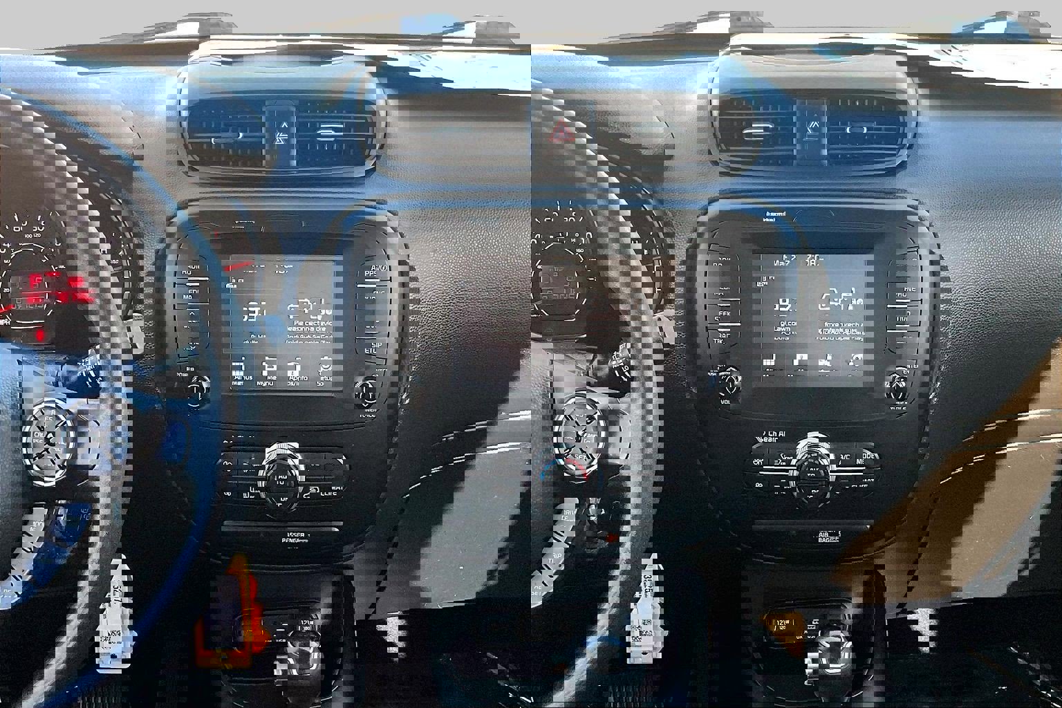 Used 2018 Kia Soul + image 6