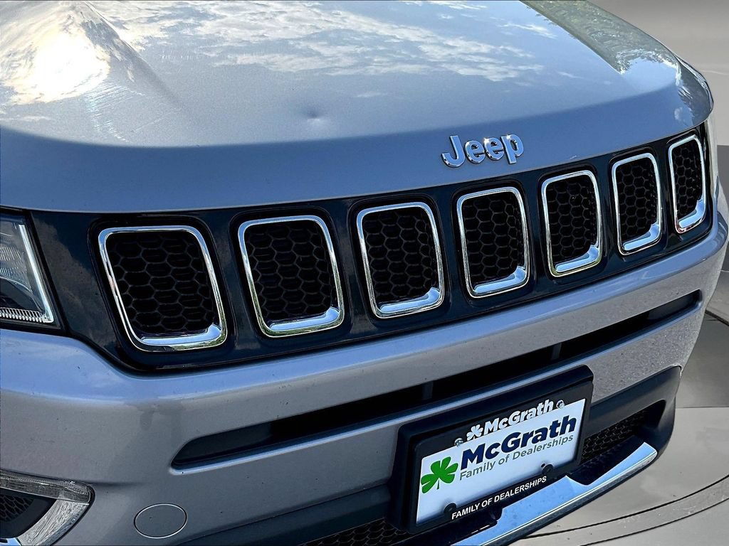 Used 2019 Jeep Compass Limited AWD/4WD image 34