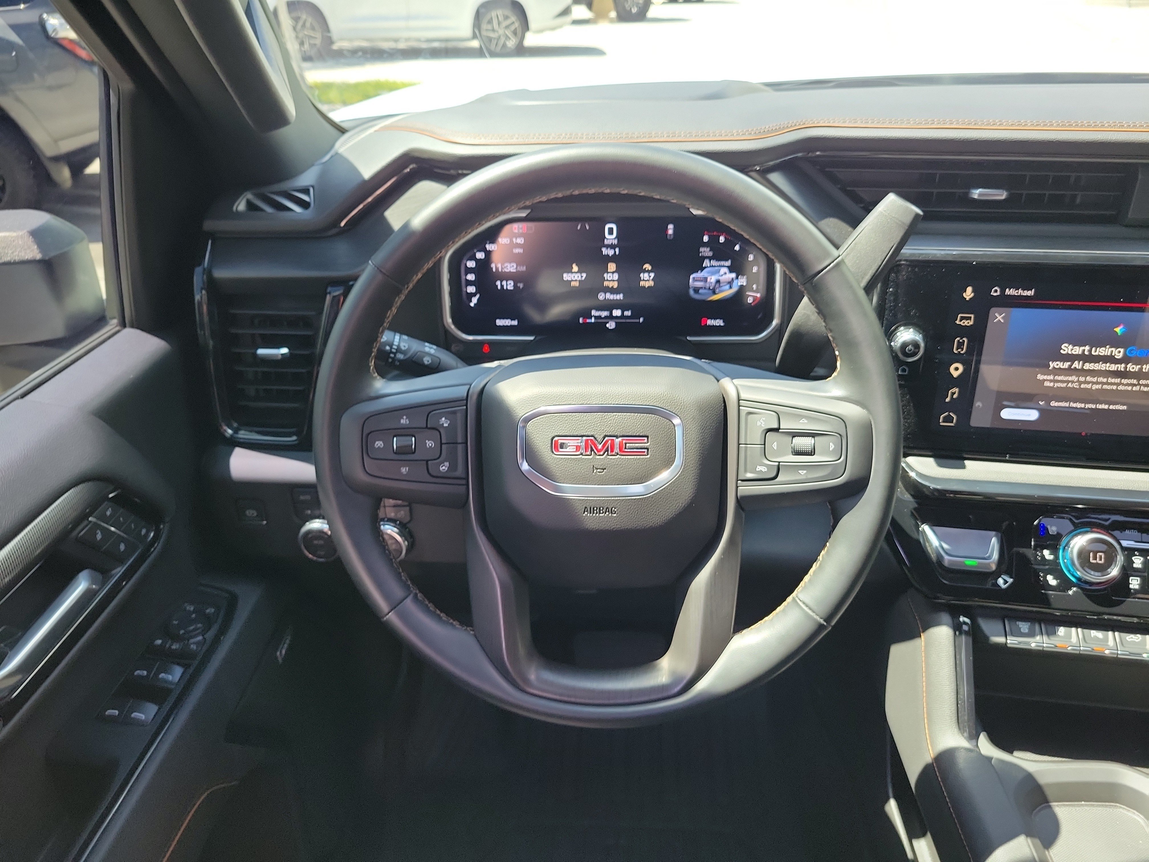Used 2026 GMC Sierra 3500 AT4 w/ AT4 Premium Plus Package AWD/4WD image 17