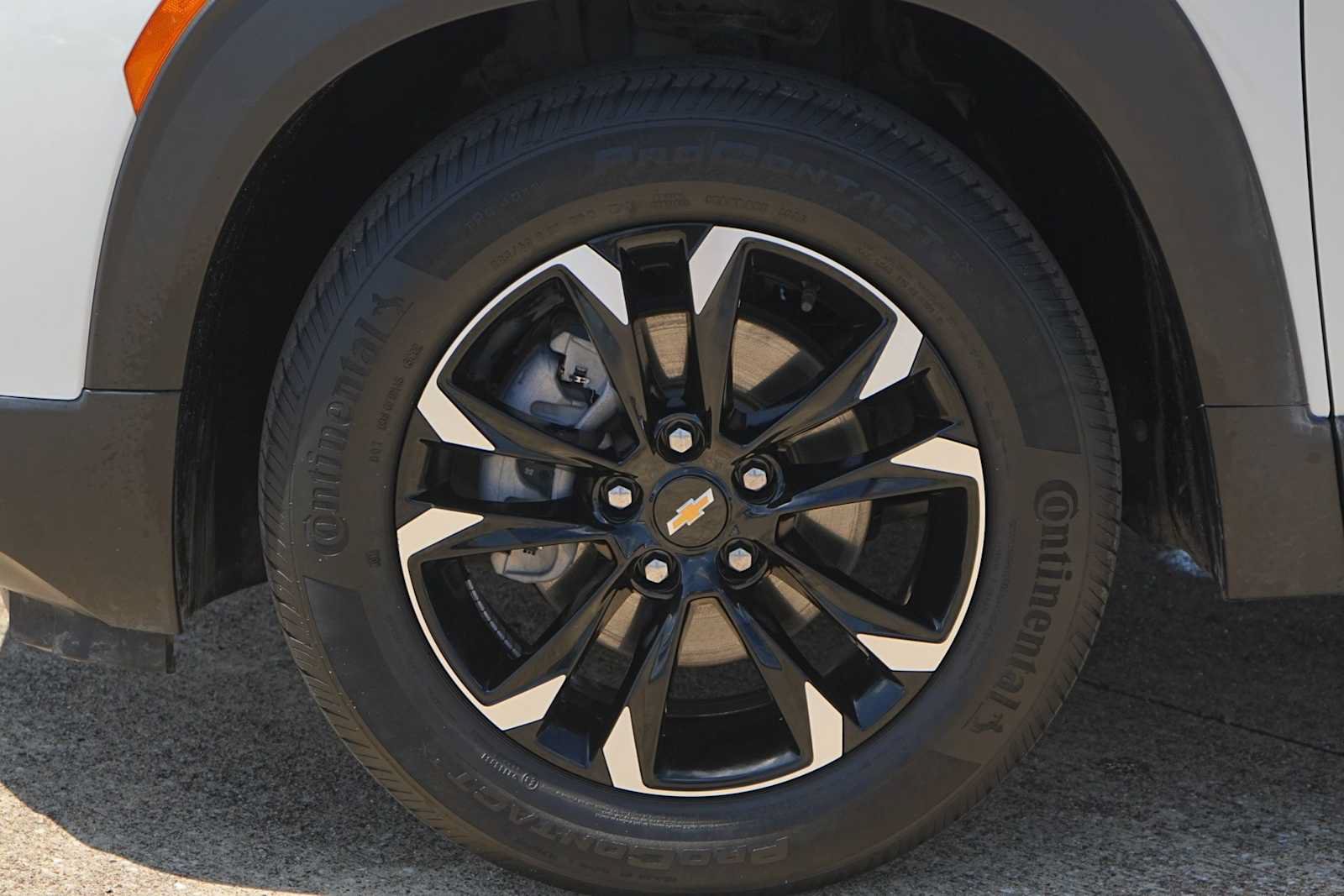 Used 2023 Chevrolet TrailBlazer LT w/ LPO, Blackout Package FWD image 7