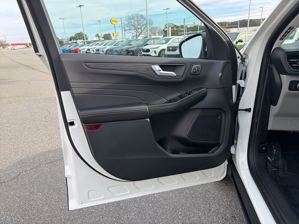 New 2026 Ford Escape Platinum w/ Equipment Group 601A image 12