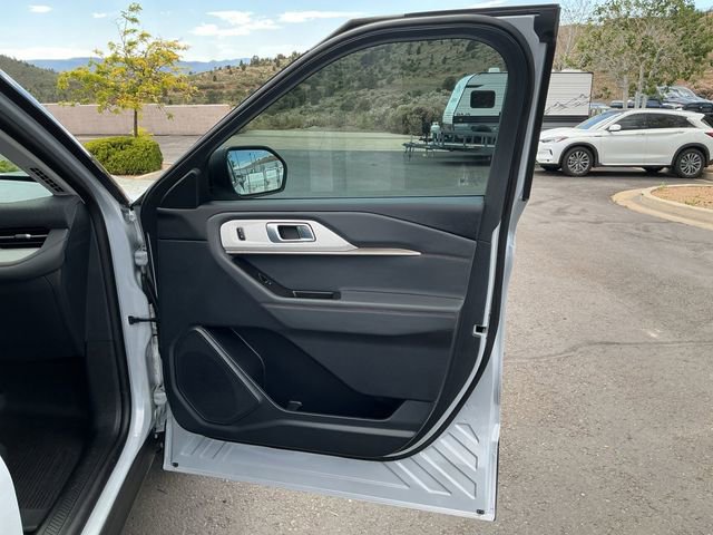 Used 2026 Ford Explorer Active w/ Active Comfort Package RWD image 26