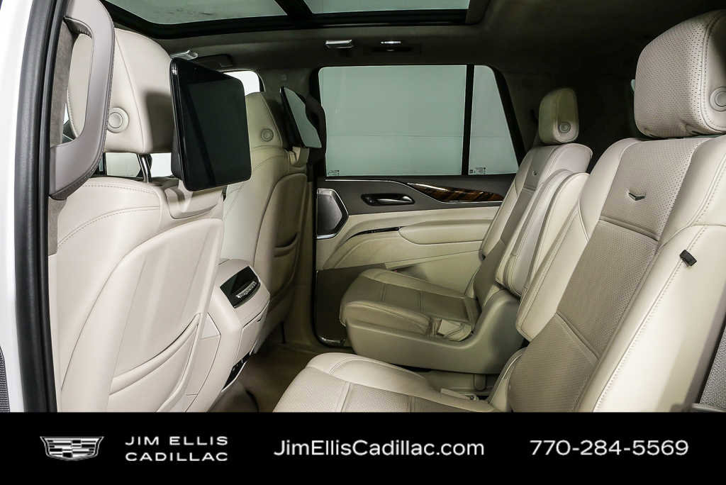 Used 2023 Cadillac Escalade Premium Luxury Platinum image 18