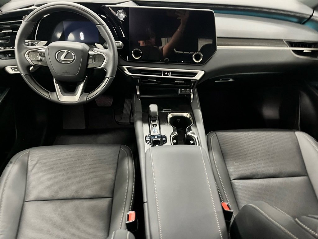 Used 2024 Lexus RX 350 w/ Technology Package image 11