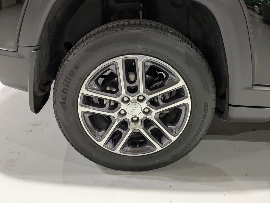 Used 2018 Jeep Compass Latitude w/ Popular Equipment Group AWD/4WD image 7