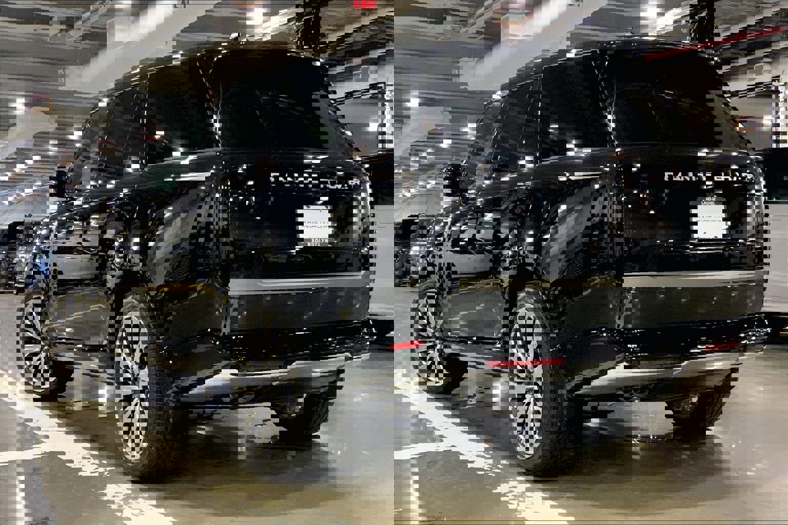 New 2026 Land Rover Range Rover SE image 12