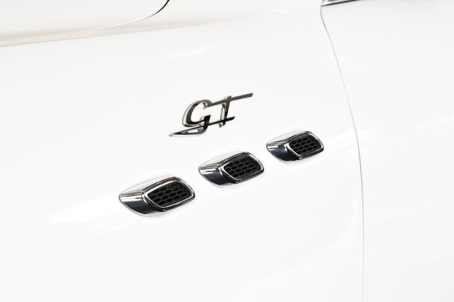 Used 2023 Maserati Levante GT AWD/4WD image 7