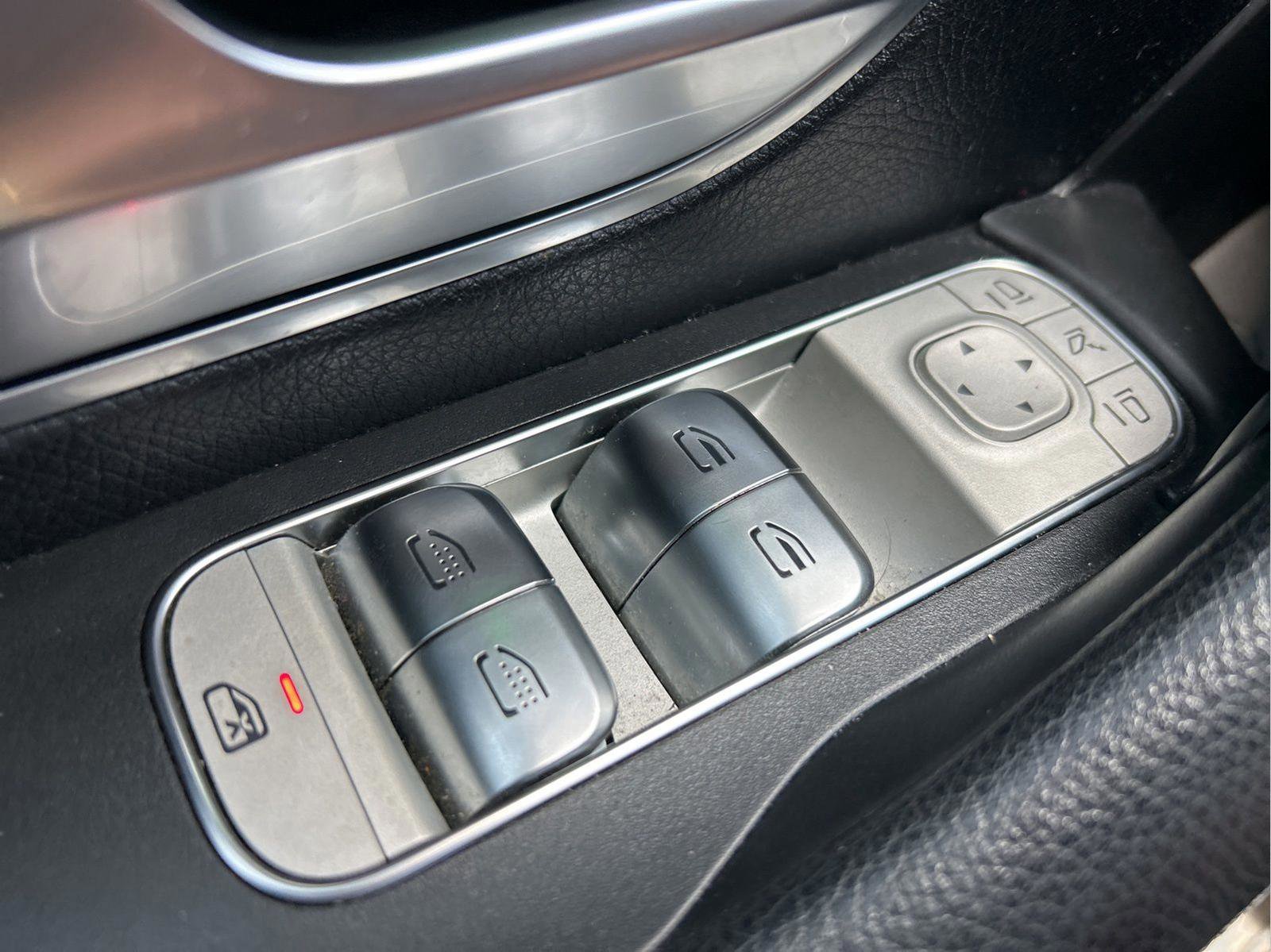 Used 2020 Mercedes-Benz GLS 450 4MATIC image 24