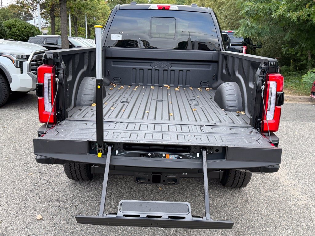 New 2027 Ford F350 Platinum w/ Platinum Plus Package AWD/4WD image 25