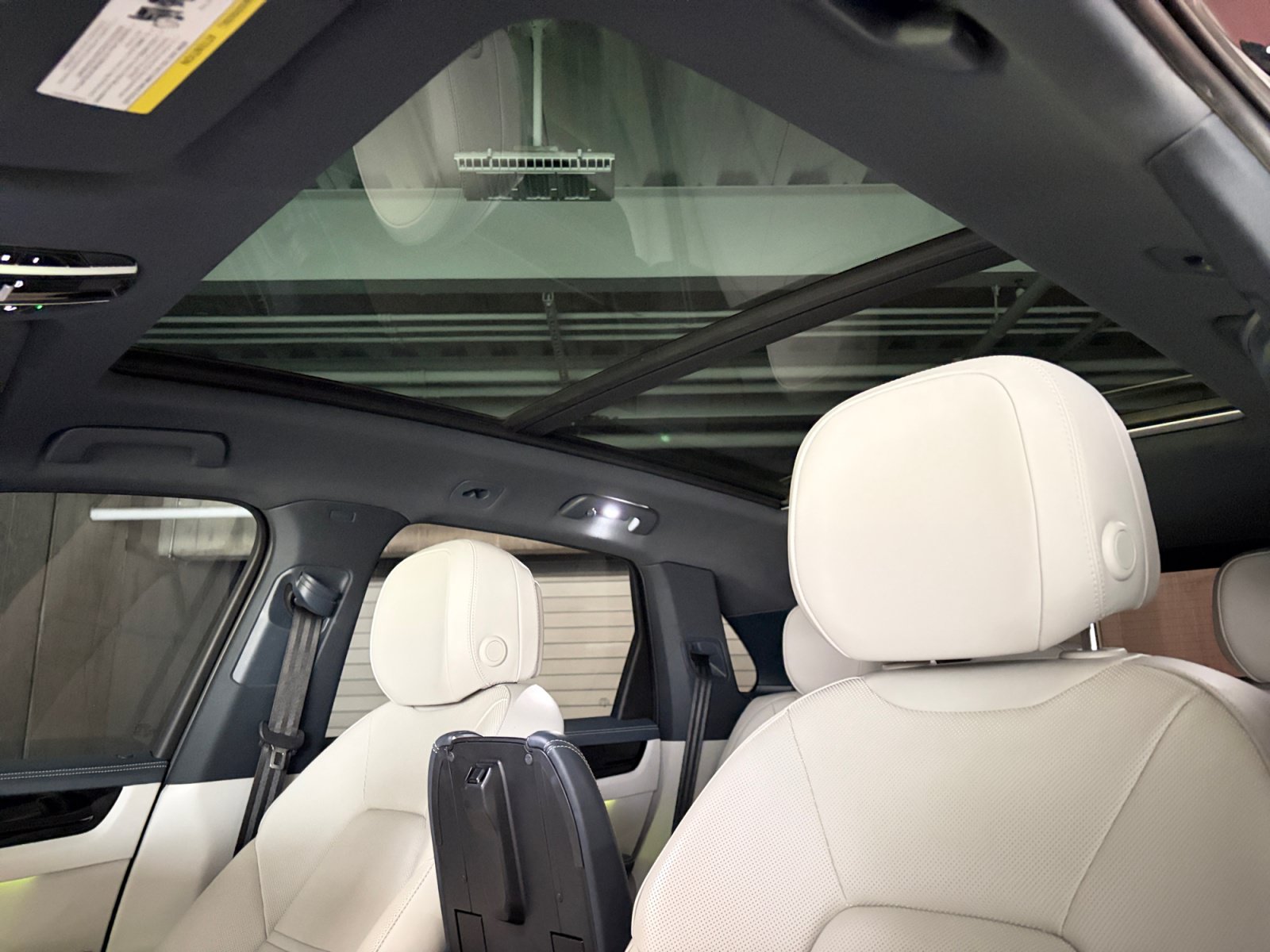 Certified 2023 Porsche Cayenne AWD/4WD image 41