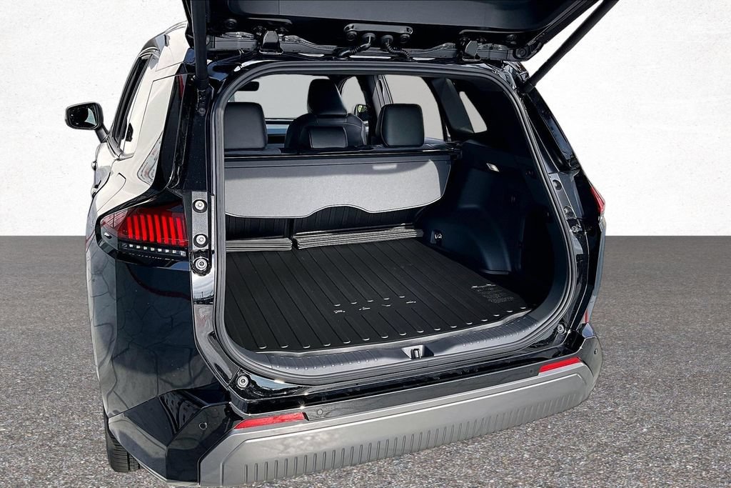New 2026 Toyota RAV4 XSE AWD/4WD image 7